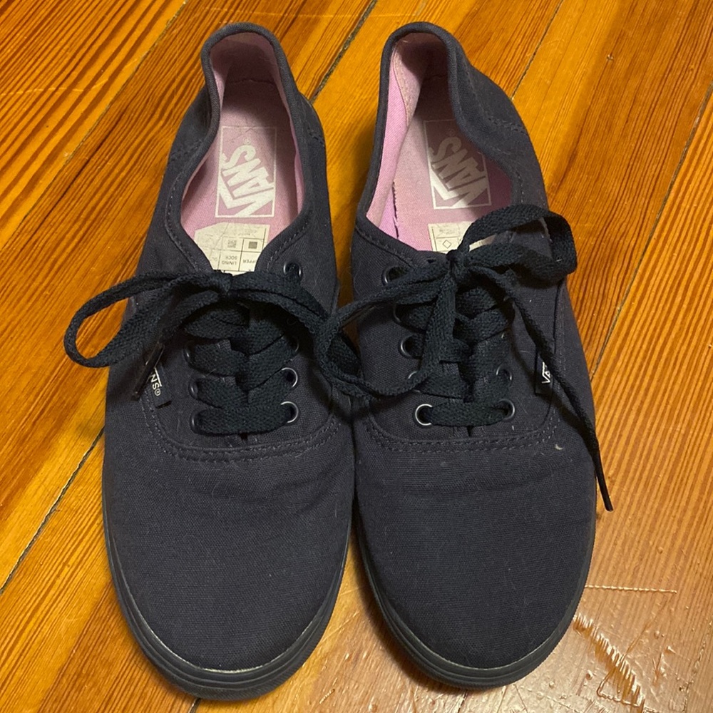 Vans Authentic Black Size 8